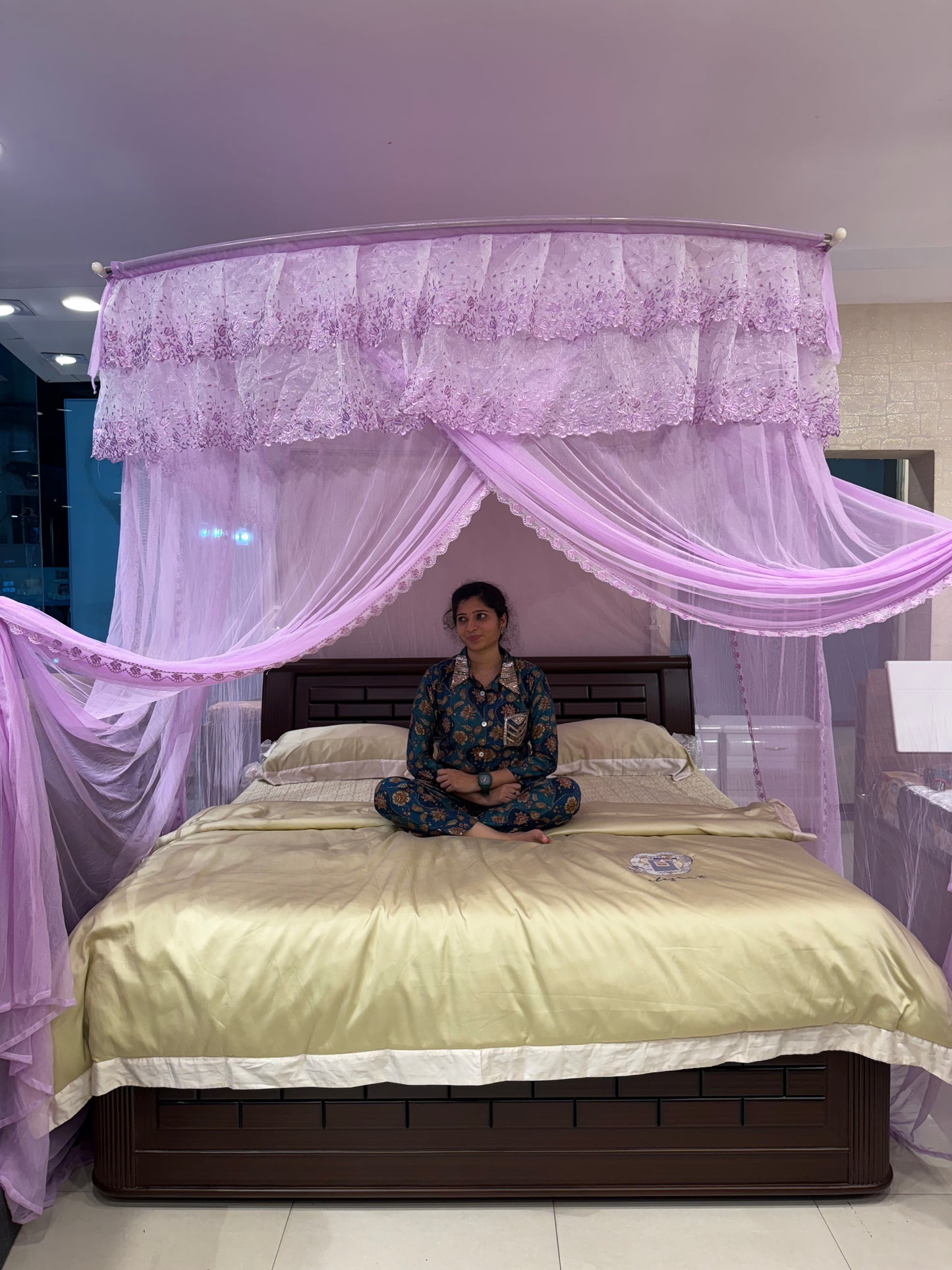 Bed canopy ( mosquito net)