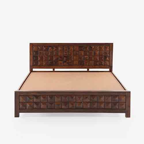 Vastukala diamond wooden cot