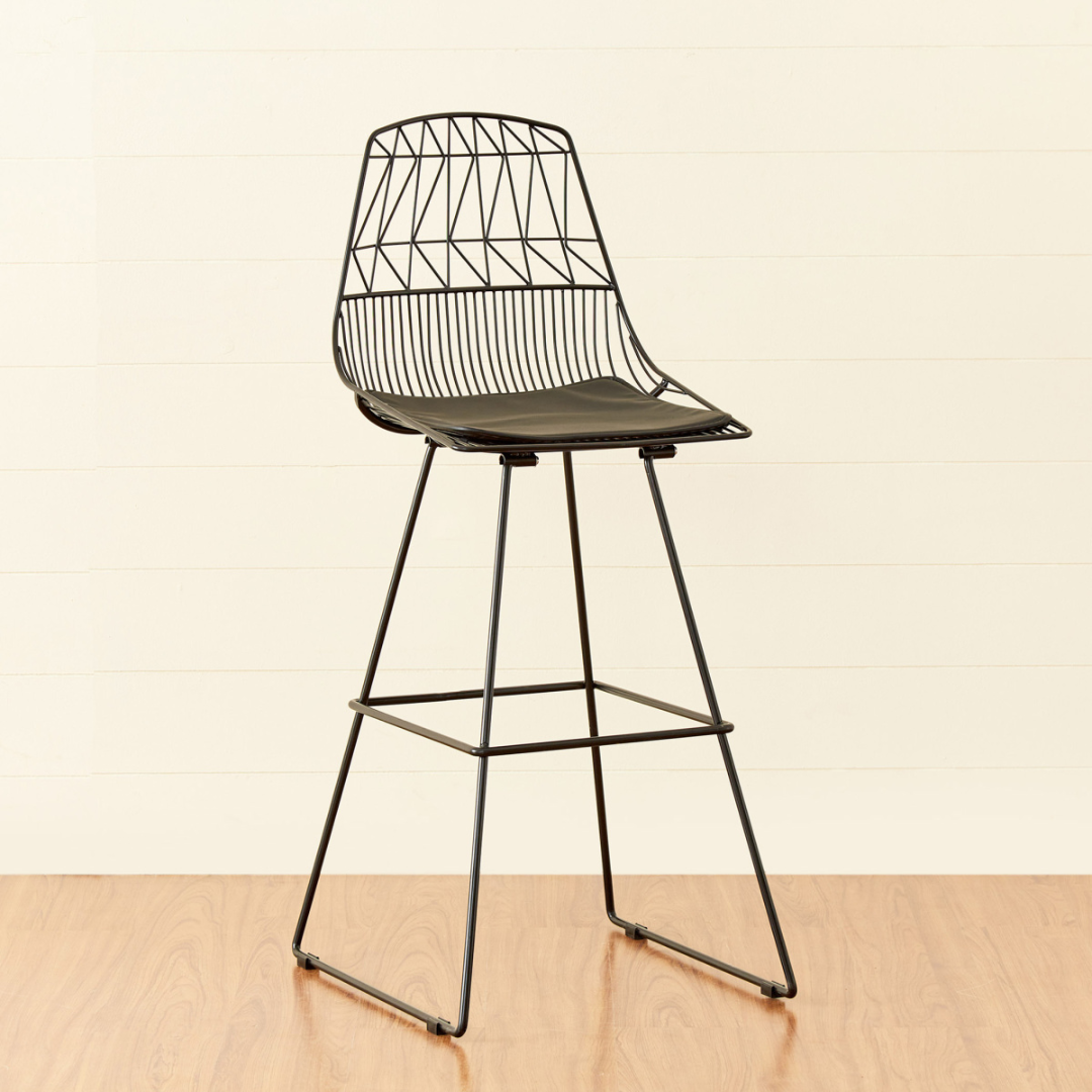 Chic Chateau wire bar stool