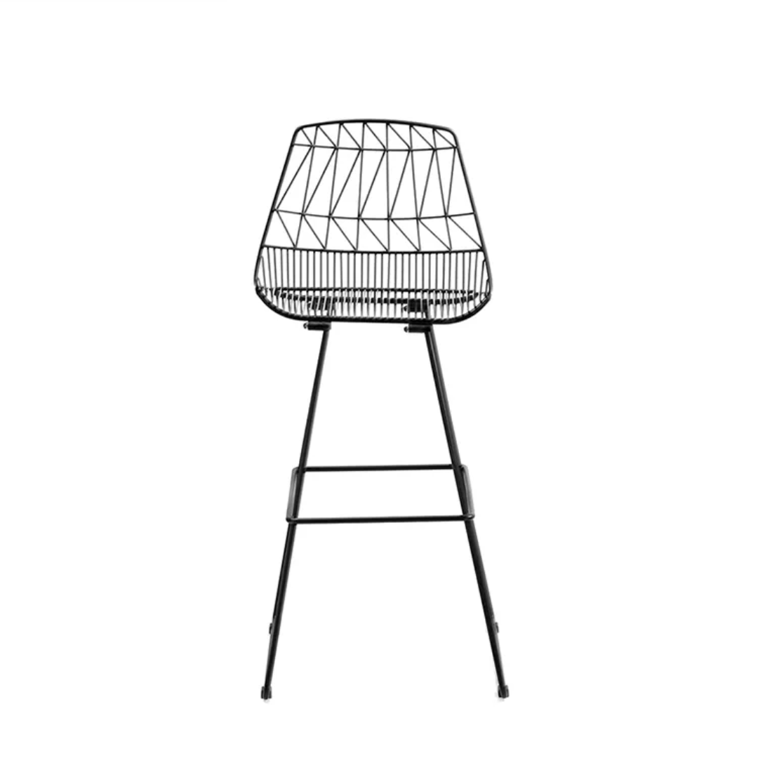 Chic Chateau wire bar stool